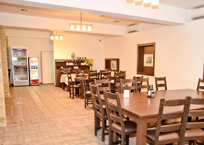 Delta Est Hotel & Restaurant